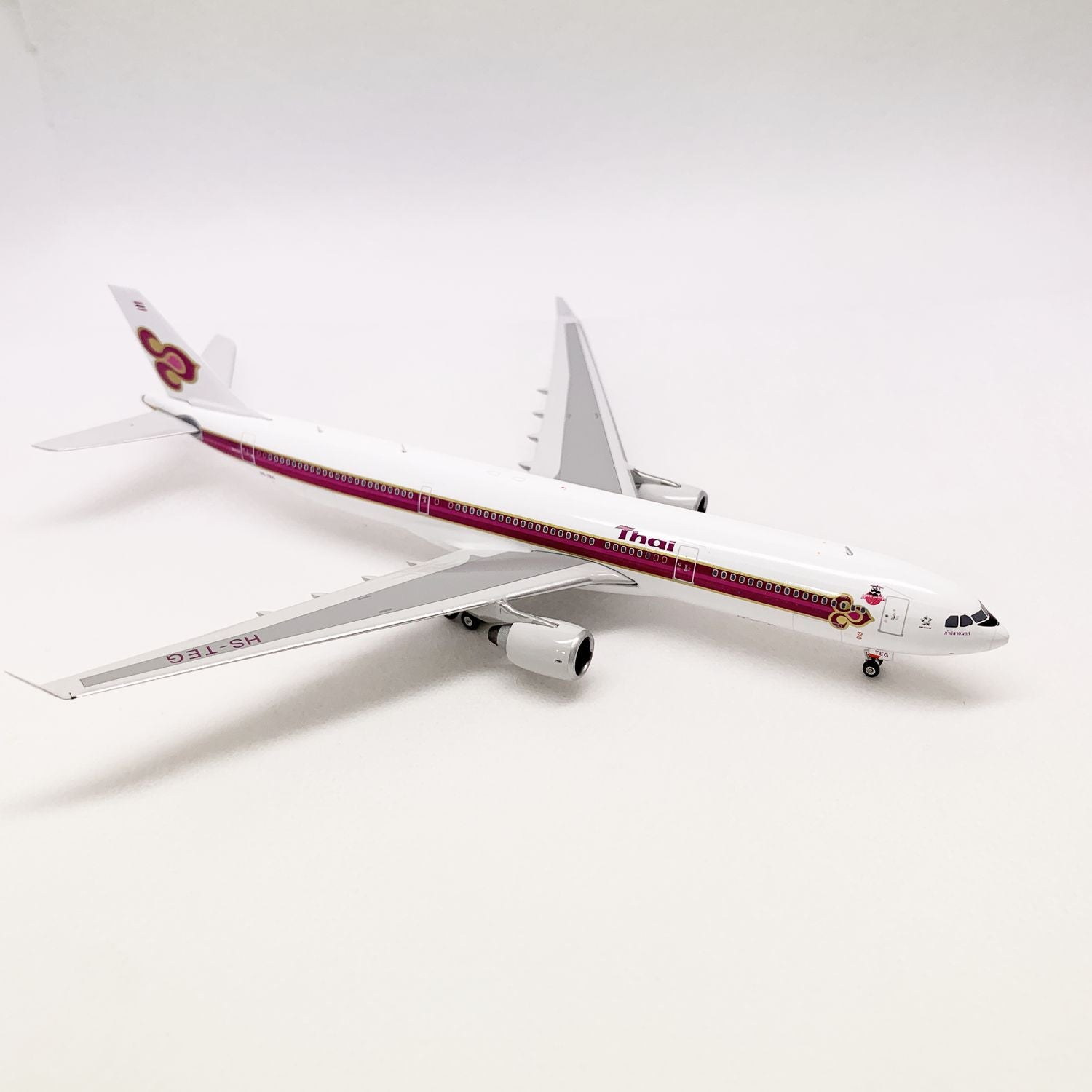 Thai Airways A330-300 HS-TEG Phoenix 1:400