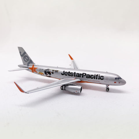 Jet Star Pacific A320-200 Kngfu Panda VN-A561 Phoenix 1:400