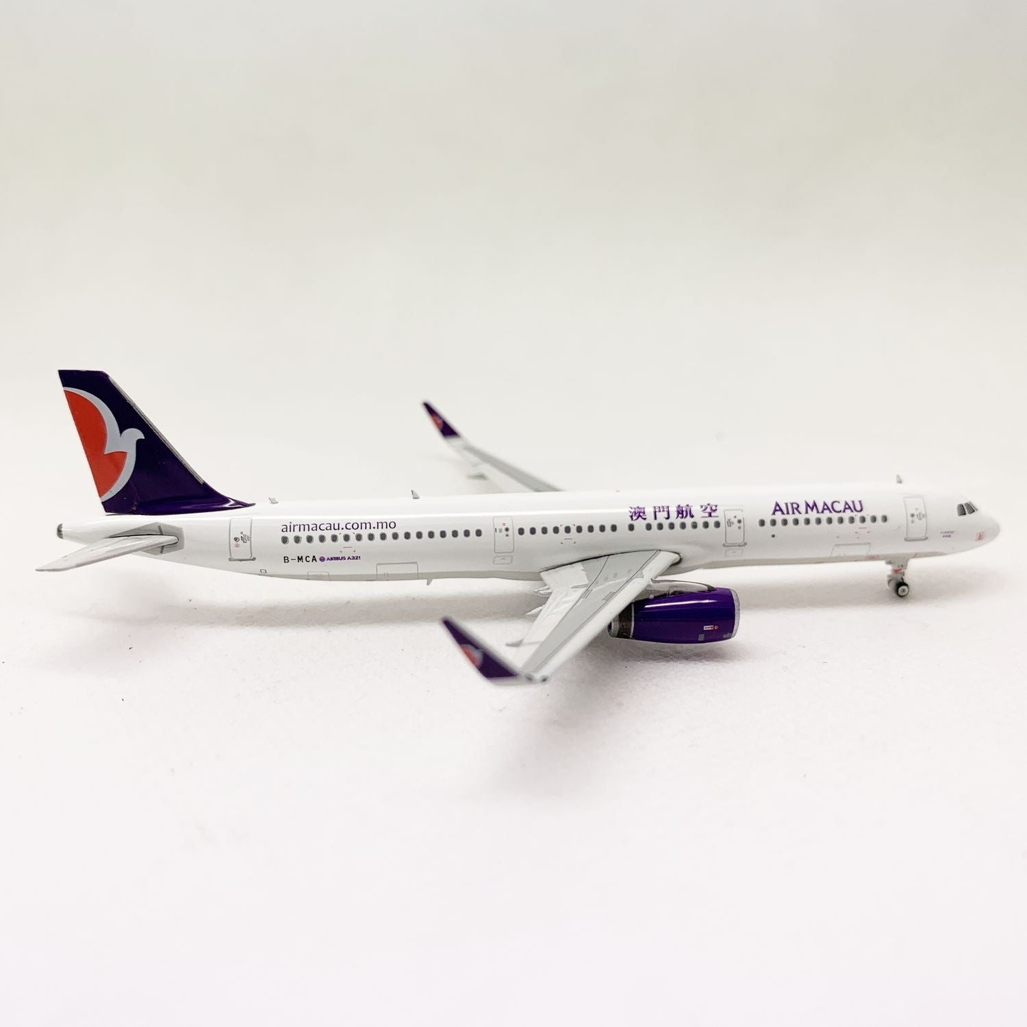 Air Macau A321 B-MCA Phoenix 1:400 – Diecastbird Plane Model Store