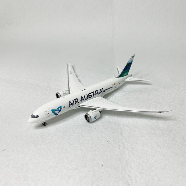 Air Austral B787-8 F-OLRC Phoenix 1:400