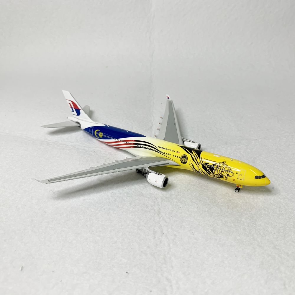 phoenix マレーシア航空　Airbus A330-300 1:400 Phoenix A330-300 マレーシア航空 Harimau Malaya 9M-MTG 1/400