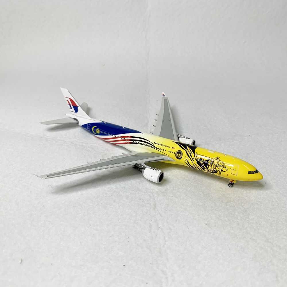 Malaysia Airlines A330-300 Harimau Malaya 9M-MTG Phoenix 1:400