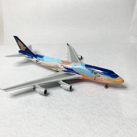 Singapore Airlines B747-400 9V-SPL Phoenix 1:400