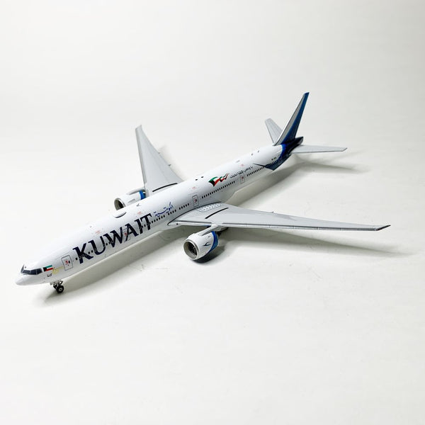 Kuwait Airways B777-300ER 9K-AOH 65 Years of pioneering Phoenix 1:400