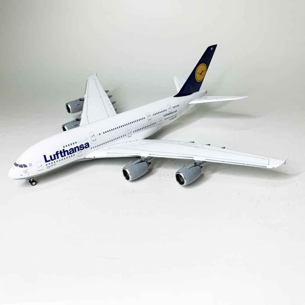 Airbus A380-800 Lufthansa 1/200 Herpa 550727-004 A380 a 380 D-aimj Airbus A380-800 Lufthansa 1/200 Herpa 550727-004 A380 a 380 D-aimj