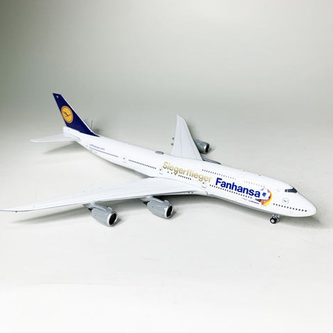 Lufthansa B-747-8i D-ABYI Siegerflieger Phoenix 1:400