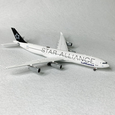 Lufthansa A340-300 Star Alliance D-AIGC Phoenix 1:400