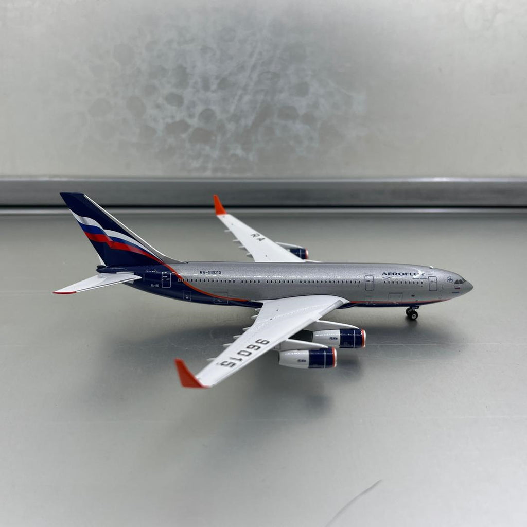 Aeroflot IL-96-300 RA96015 Phoenix 1:400 – Diecastbird Plane Model