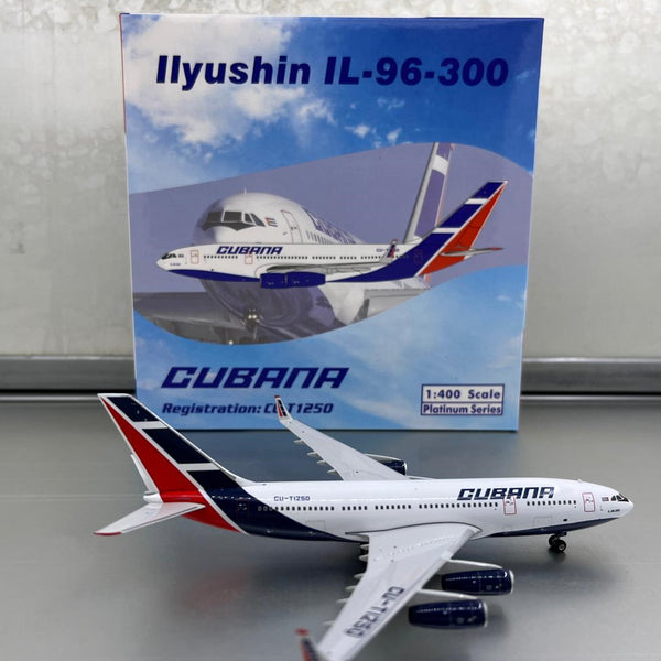 Cubana IL-96-300 CU-T1250 Phoenix 1:400