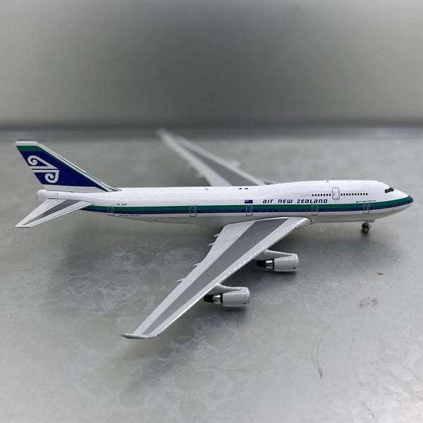 Air New Zealand B747-400 ZK-SUH  Phoenix 1:400